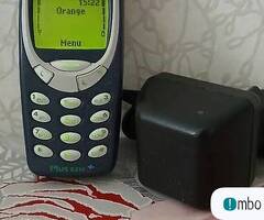 Nokia 3310 z ładowarką - 1